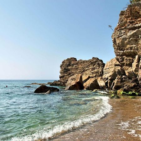 New T2 rénové proche plage Bonporteau avec Clim et parking Cavalaire-sur-Mer Extérieur photo